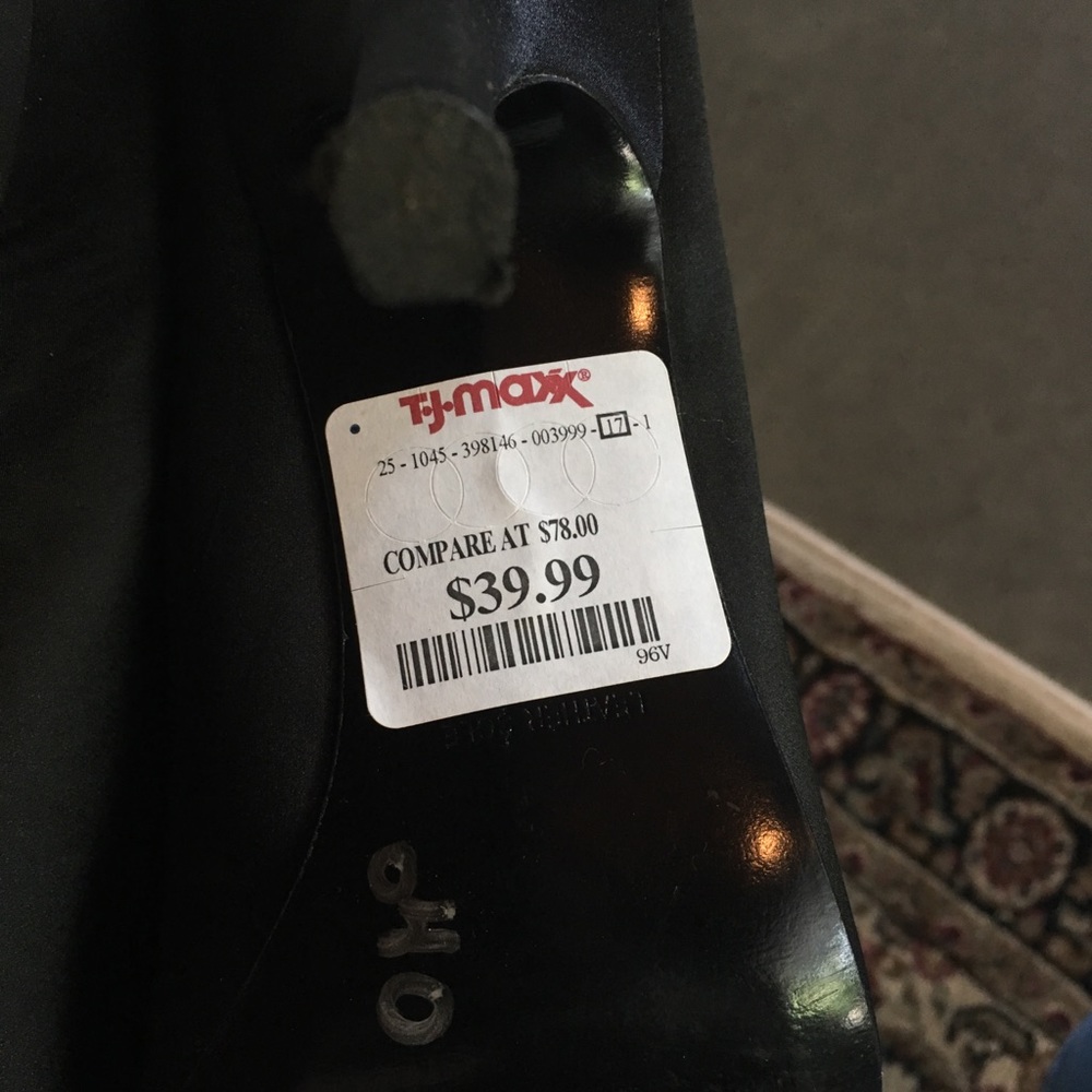 Tahari Satin Peep Toe Heels Size 9 - Picture 4 of 4
